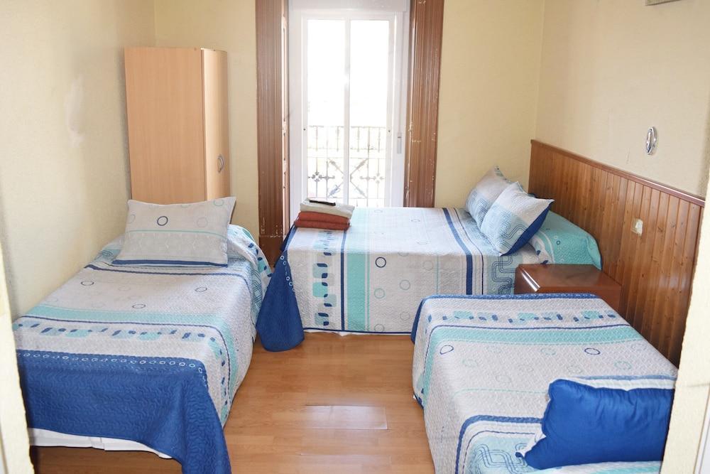 Hostal Numancia Мадрид Екстериор снимка