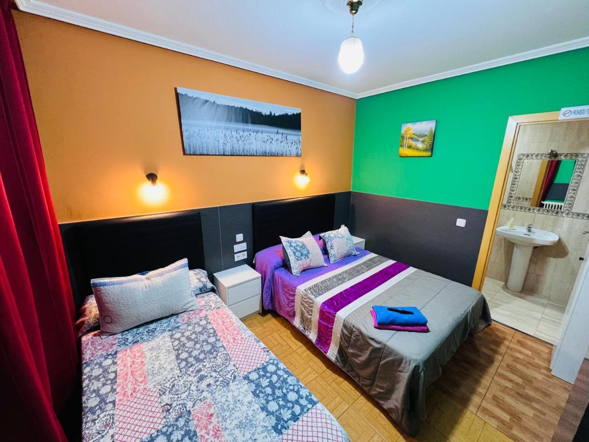 Hostal Numancia Мадрид Екстериор снимка