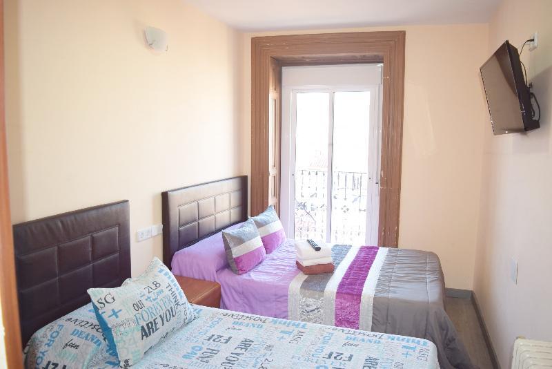Hostal Numancia Мадрид Екстериор снимка