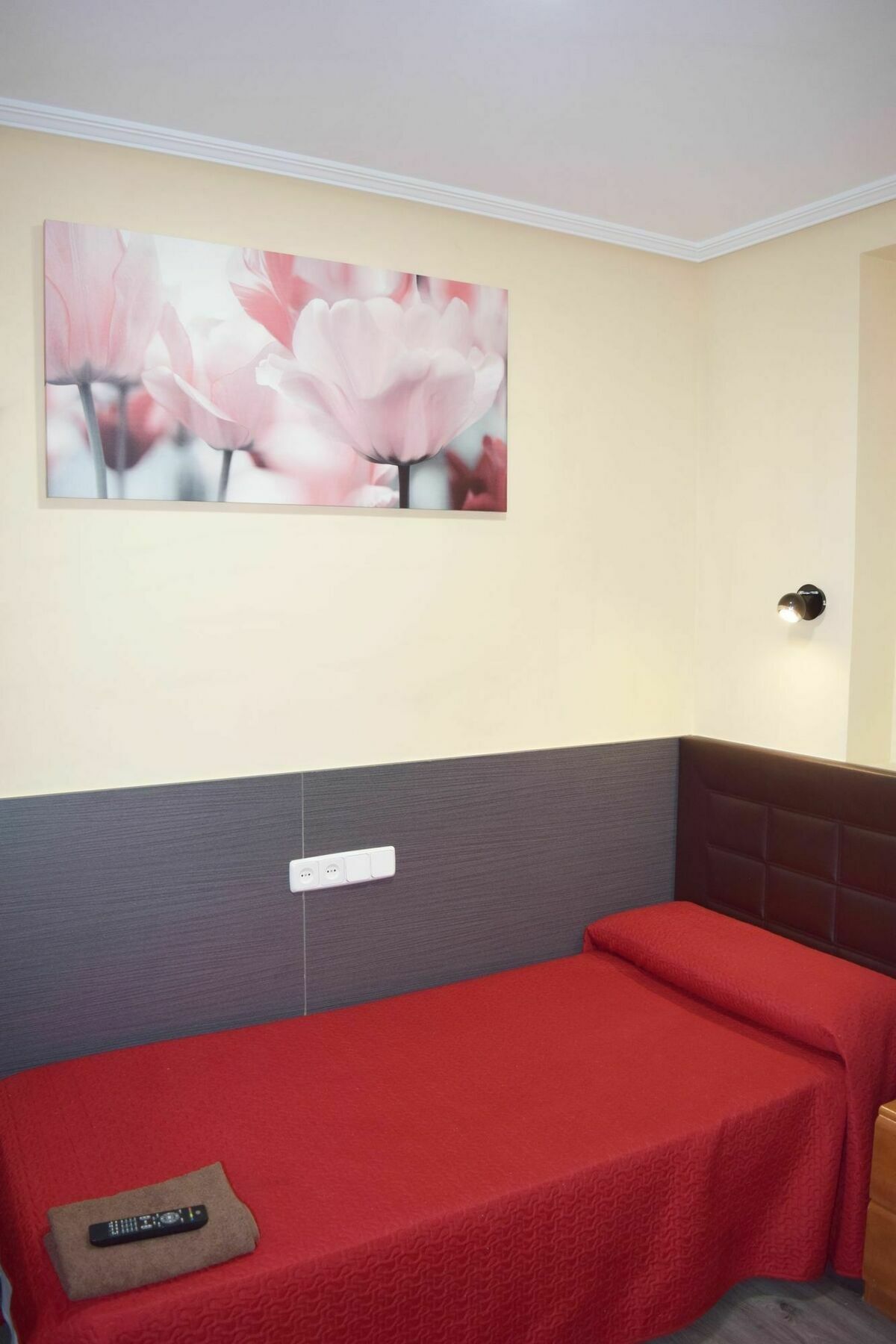 Hostal Numancia Мадрид Екстериор снимка